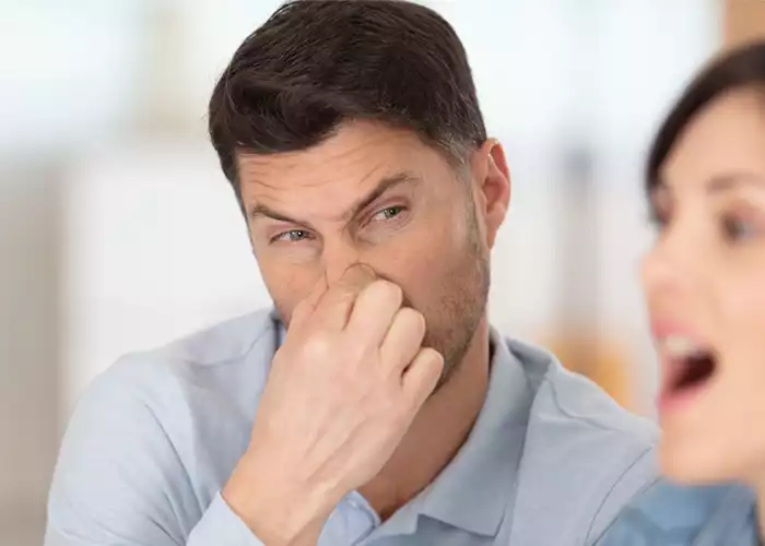 تاثیر داشتن دندان خراب در داشتن بوی بد دهان